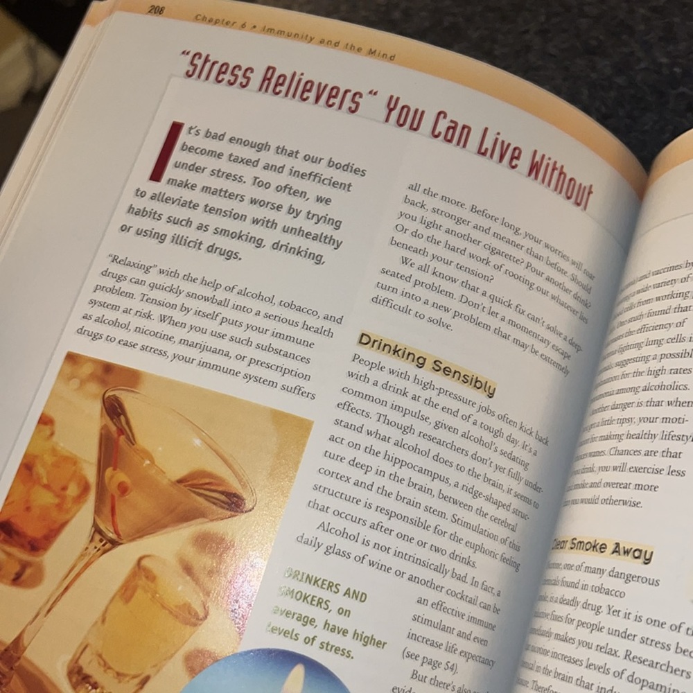 STRENGTHEN YOUR IMMUNE SYSTEM HARDCOVER BOOK READERS DIGEST - Picture 15 of 17